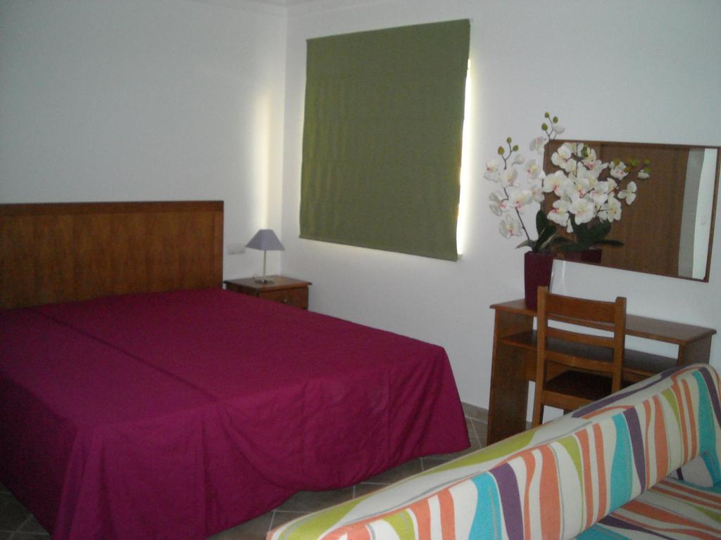 Smy Santa Eulalia Algarve Aparthotel อัลบูเฟรา ห้อง รูปภาพ