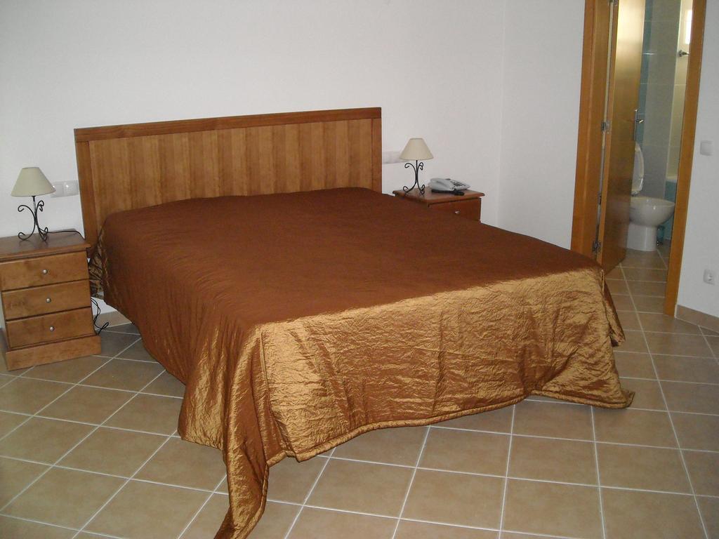 Smy Santa Eulalia Algarve Aparthotel อัลบูเฟรา ห้อง รูปภาพ