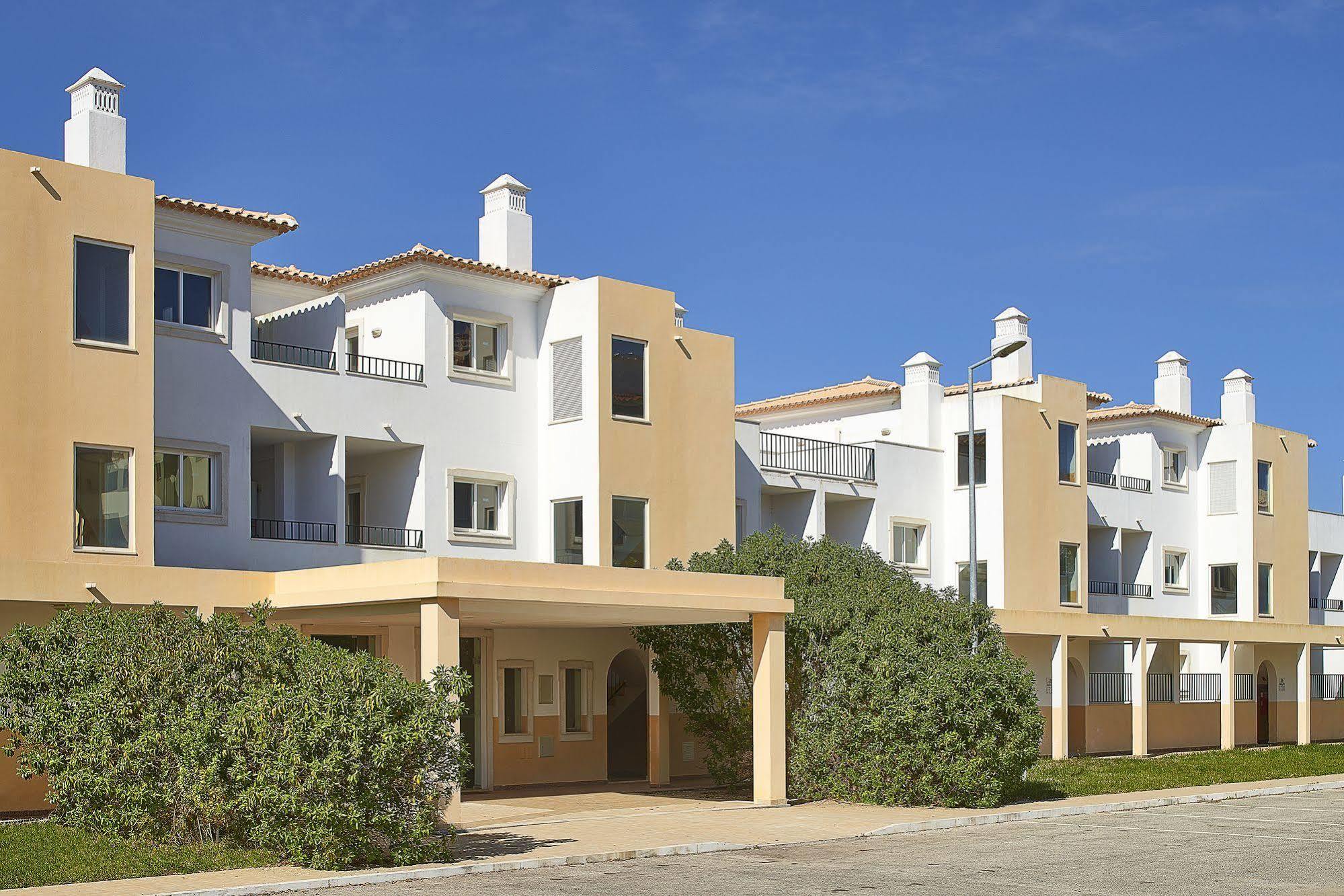 Smy Santa Eulalia Algarve Aparthotel อัลบูเฟรา ภายนอก รูปภาพ